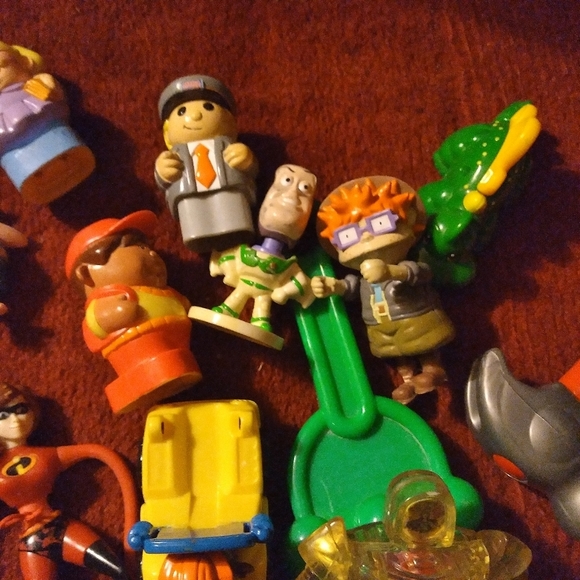 - GRAB BAG 90s vintage toys lot early 2000s simpsons incredibles figurines - Picture 8 of 9